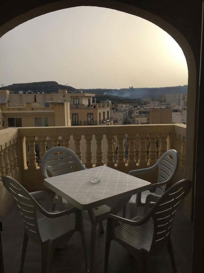 New And Airy Apartment In Marsalforn Zebbug  Extérieur photo